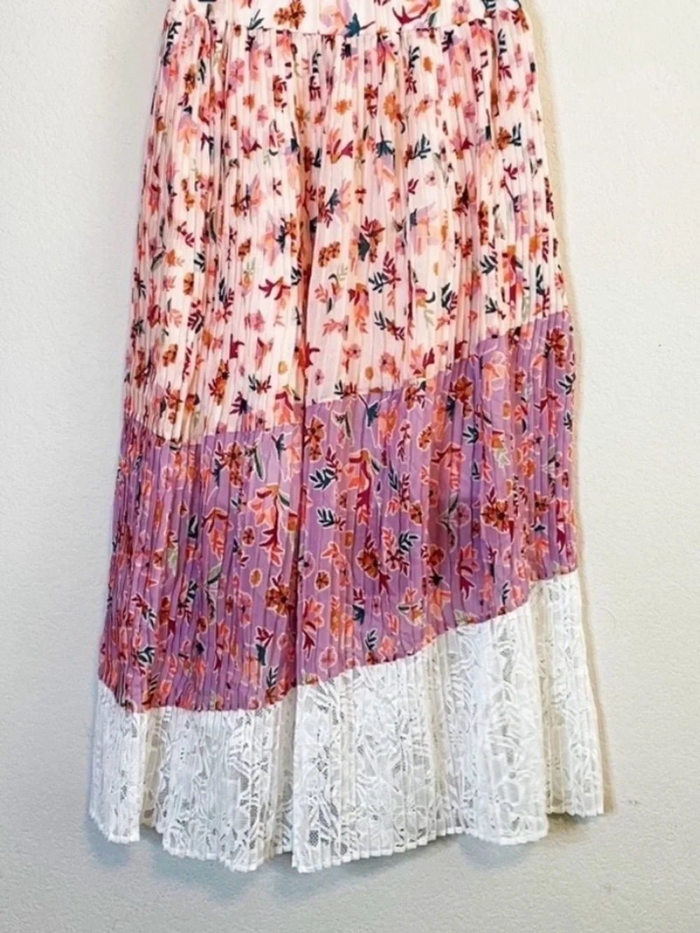 NWOT ANTHROPOLOGIE LAIA PLEATED FLORAL SKIRT XS - Picture 2 of 2